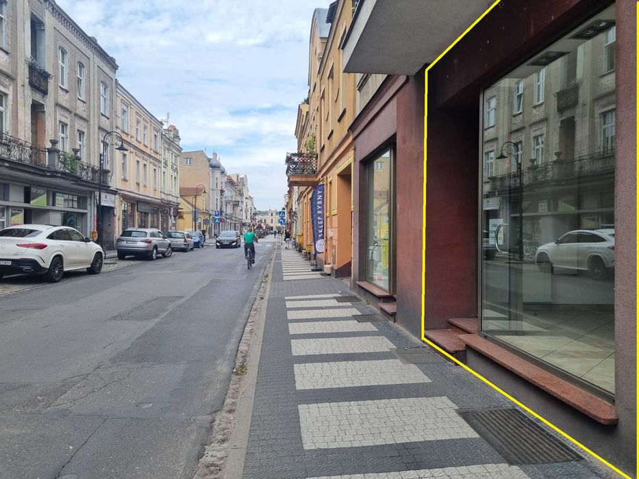 Lokal na parterze w centrum Wrześni ul. Warszawska