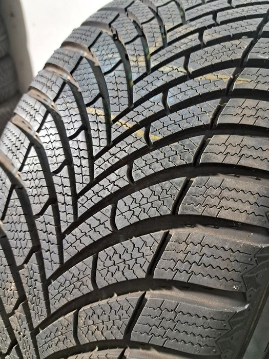 Шини колеса 235 45 R18 SEMPERIT Speed-grip5 резина Зима стан нових