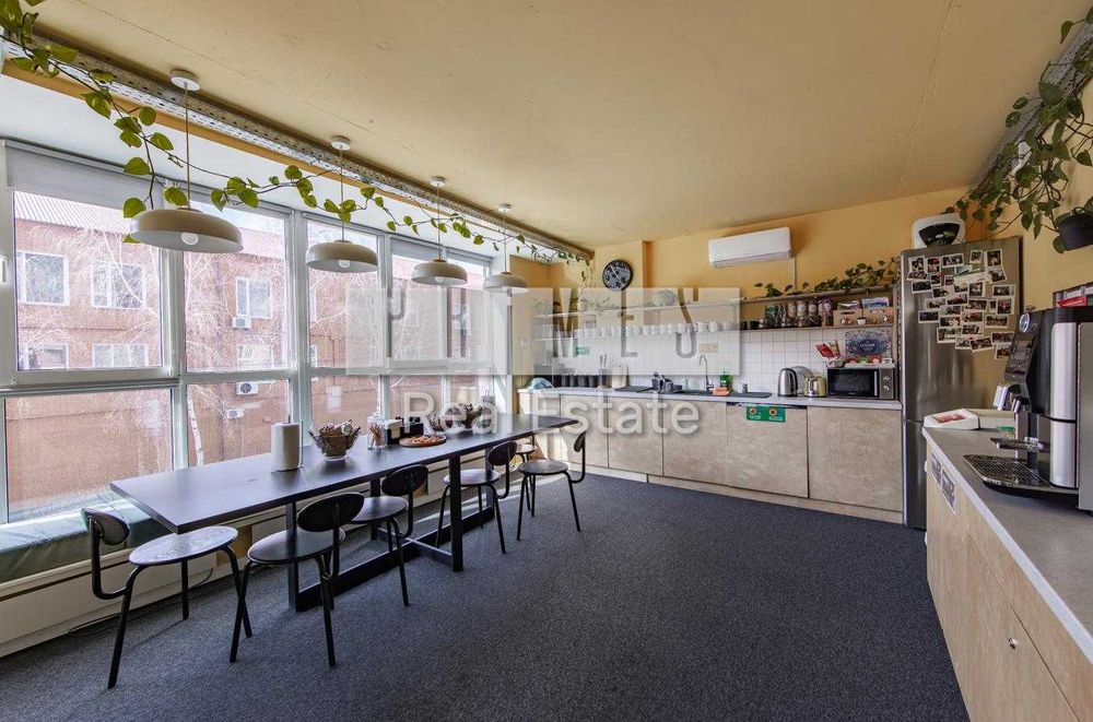 Продаж офісу, ЖК Дипломат Холл, вул. Жилянська 59