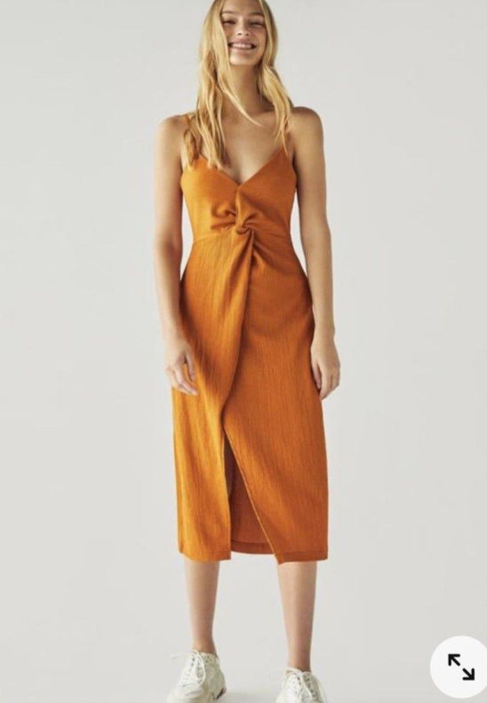 Оранжевое летнее платье
