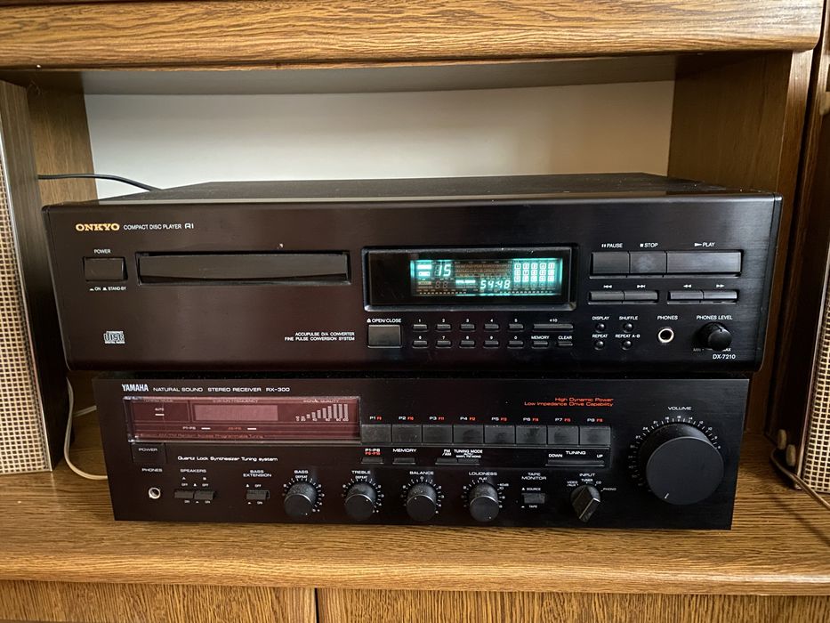 CD-програвач Onkyo DX-7210