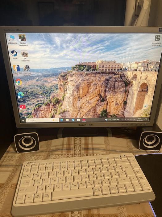 Пк в чудовому стані срочно