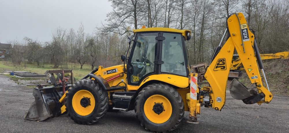 JCB 4CX Koparko ładowarka