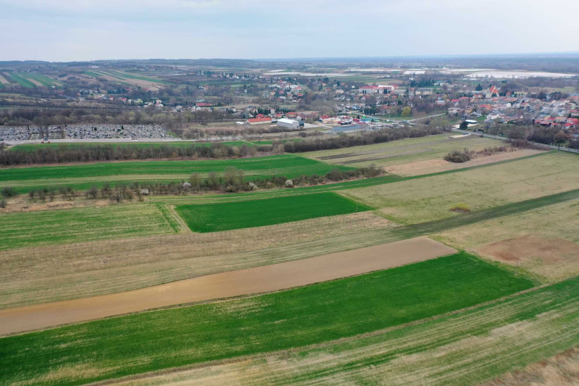 Działka 1.53ha przy trasie Kielce-Tarnów - pod inwestycje