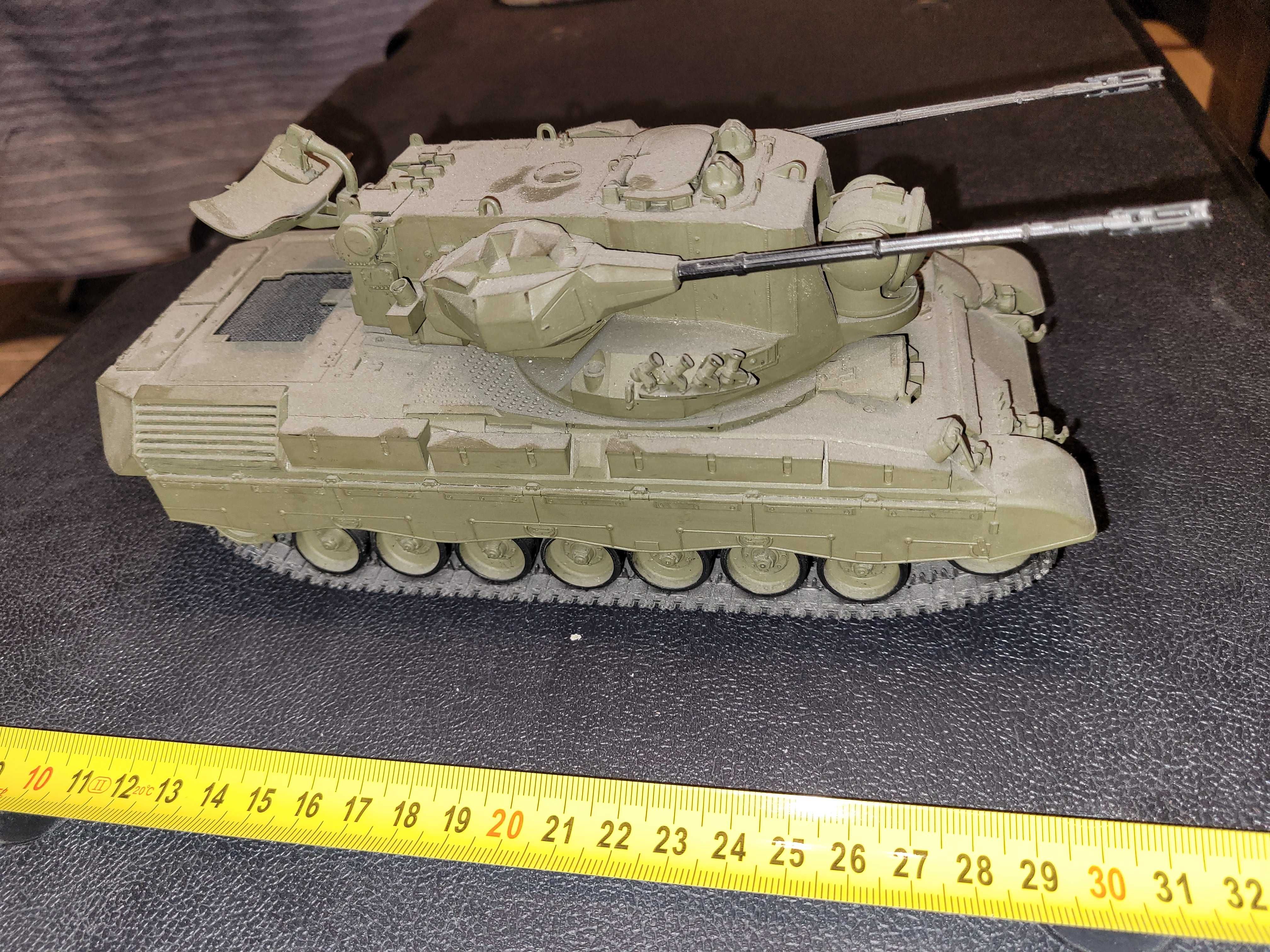 Model niemieckiego samobieżnego działa przeciwlotniczego GEPARD