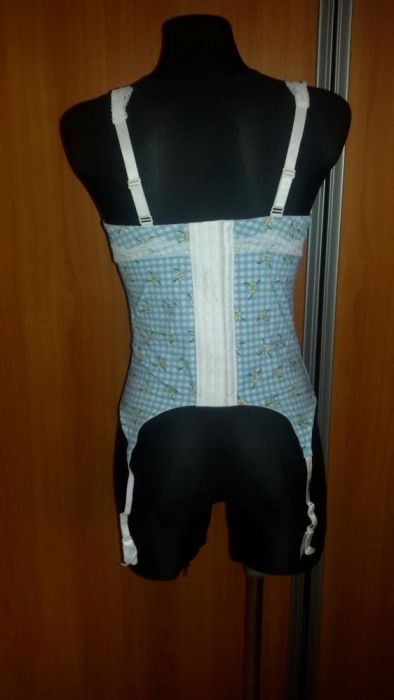 Gorset sexi z pasami do pończoch 85 C