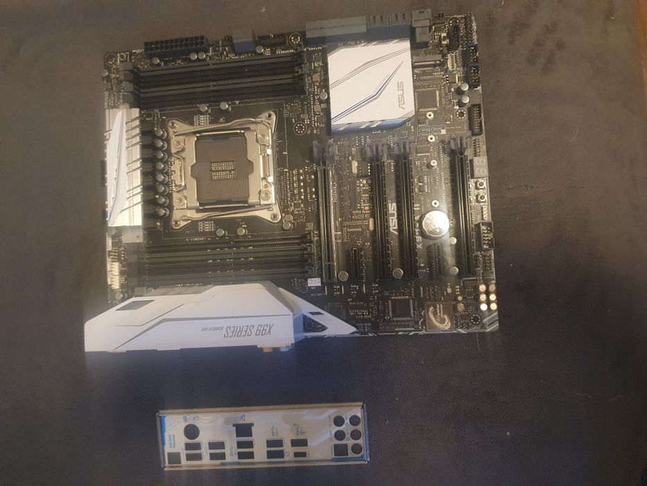 Płyta główna ASUS X99 A-II + maskownica