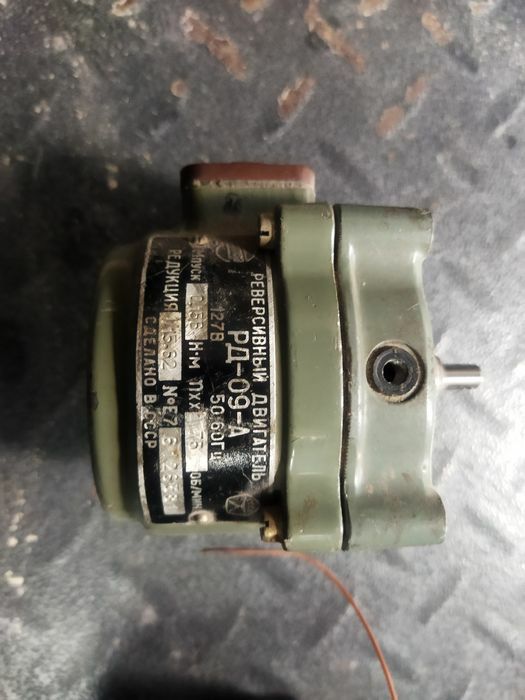 Трансформатори .Діоди   КД 202К. Електро моторчіки