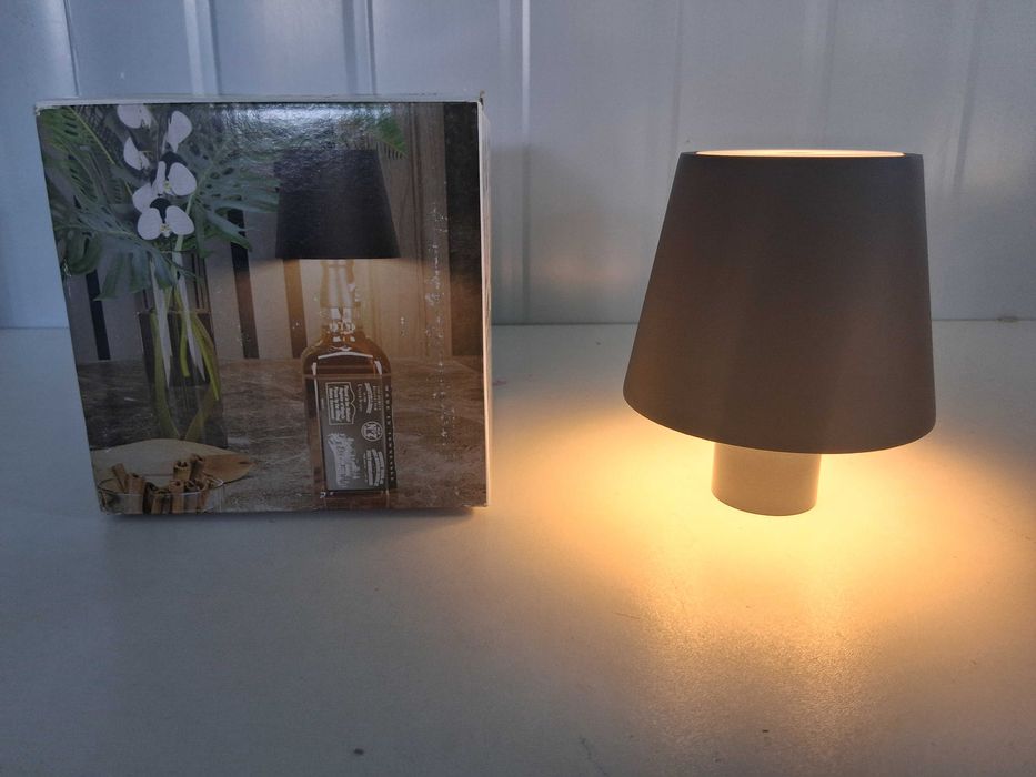 L046 Lampka Stołowa Bezprzewodowa LED Akumulatorowa HT013