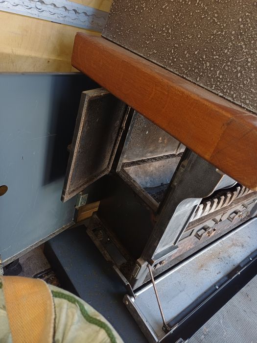 Чугунный камин.Буржуйка