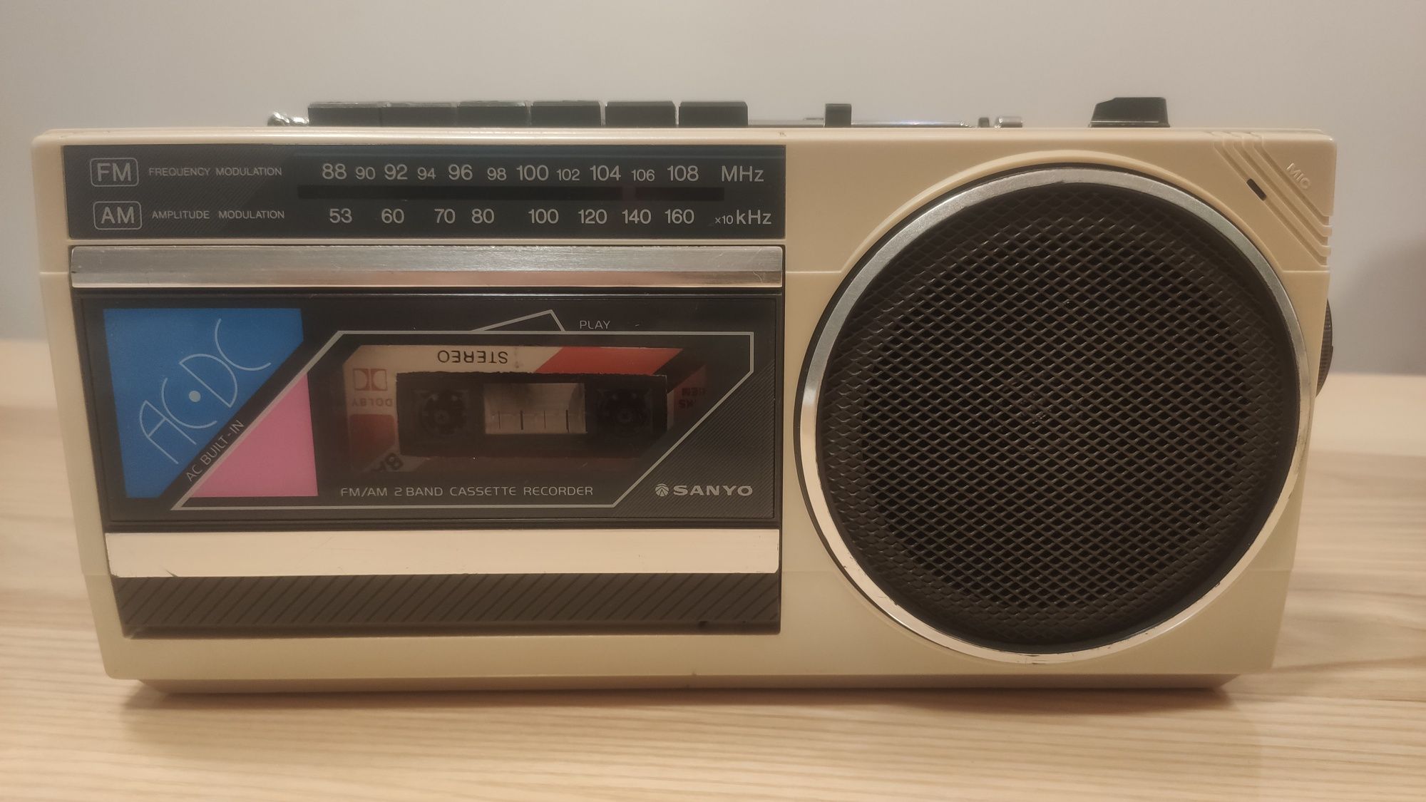Radio magnetofon sanyo