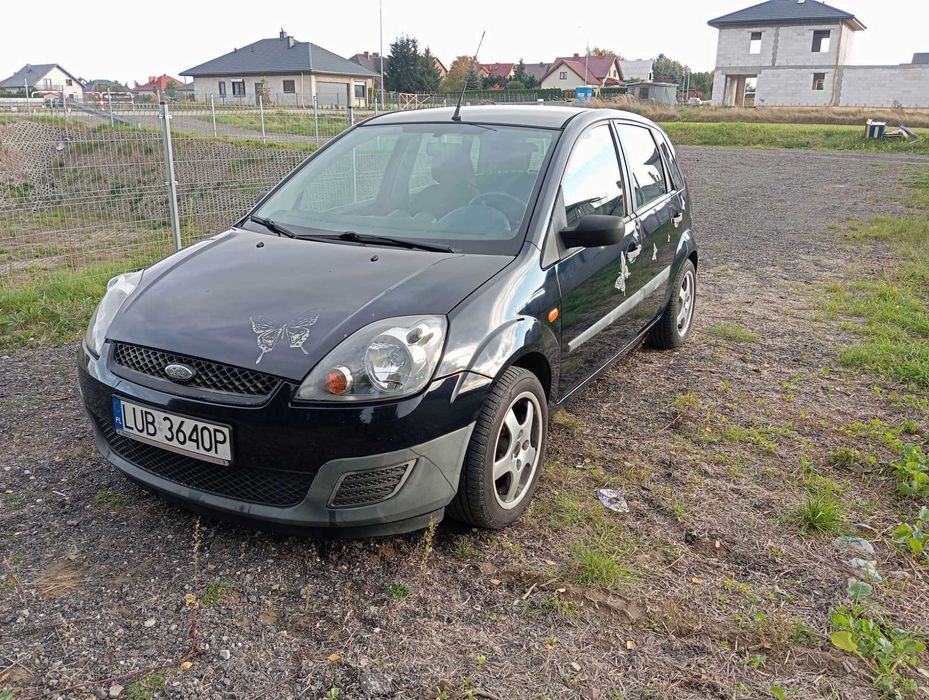 Zadbany Ford Fiesta 5 generacji 1.3 benzyna