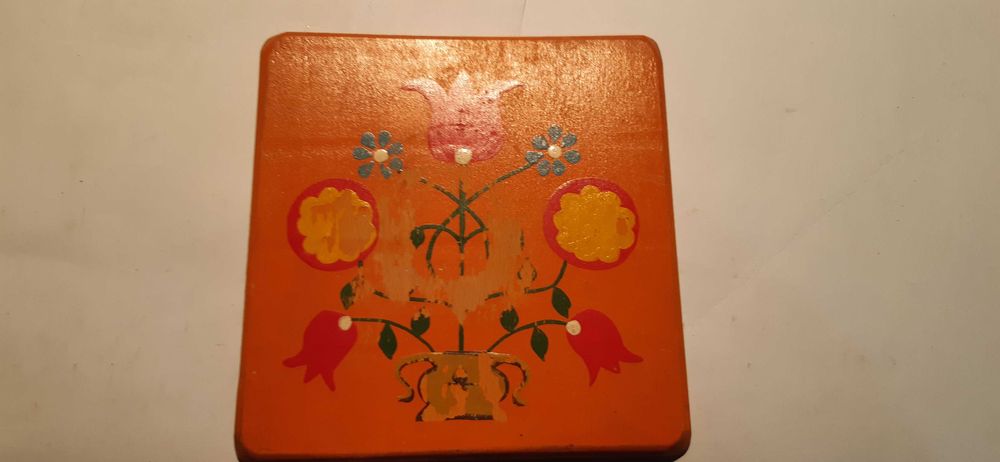 stary drewniany obrazek podstawka na ścianę prl, motyw góralski