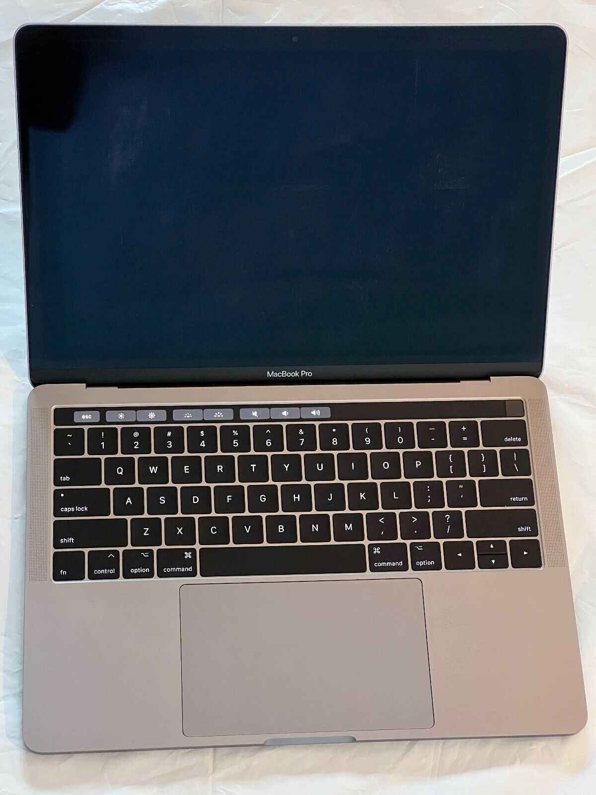 Macbook Pro 13'' TouchBar - Apenas 46 ciclos de bateria