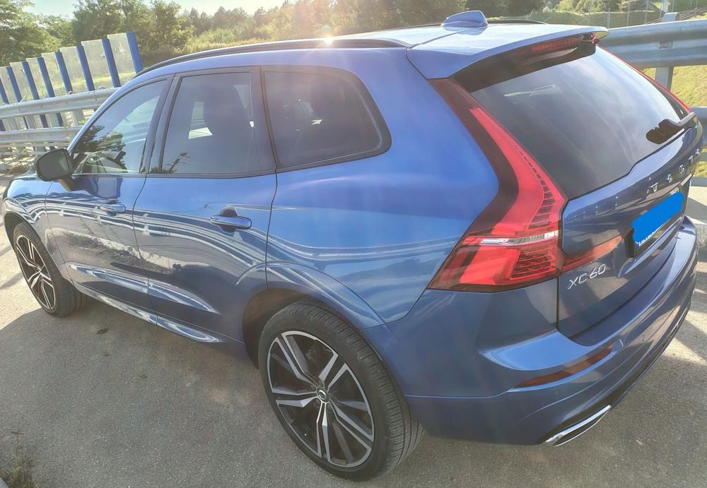 Volvo XC 60 Volvo XC60 T5 R-Design | 2020 | 66 600 km | 147 000 zł
