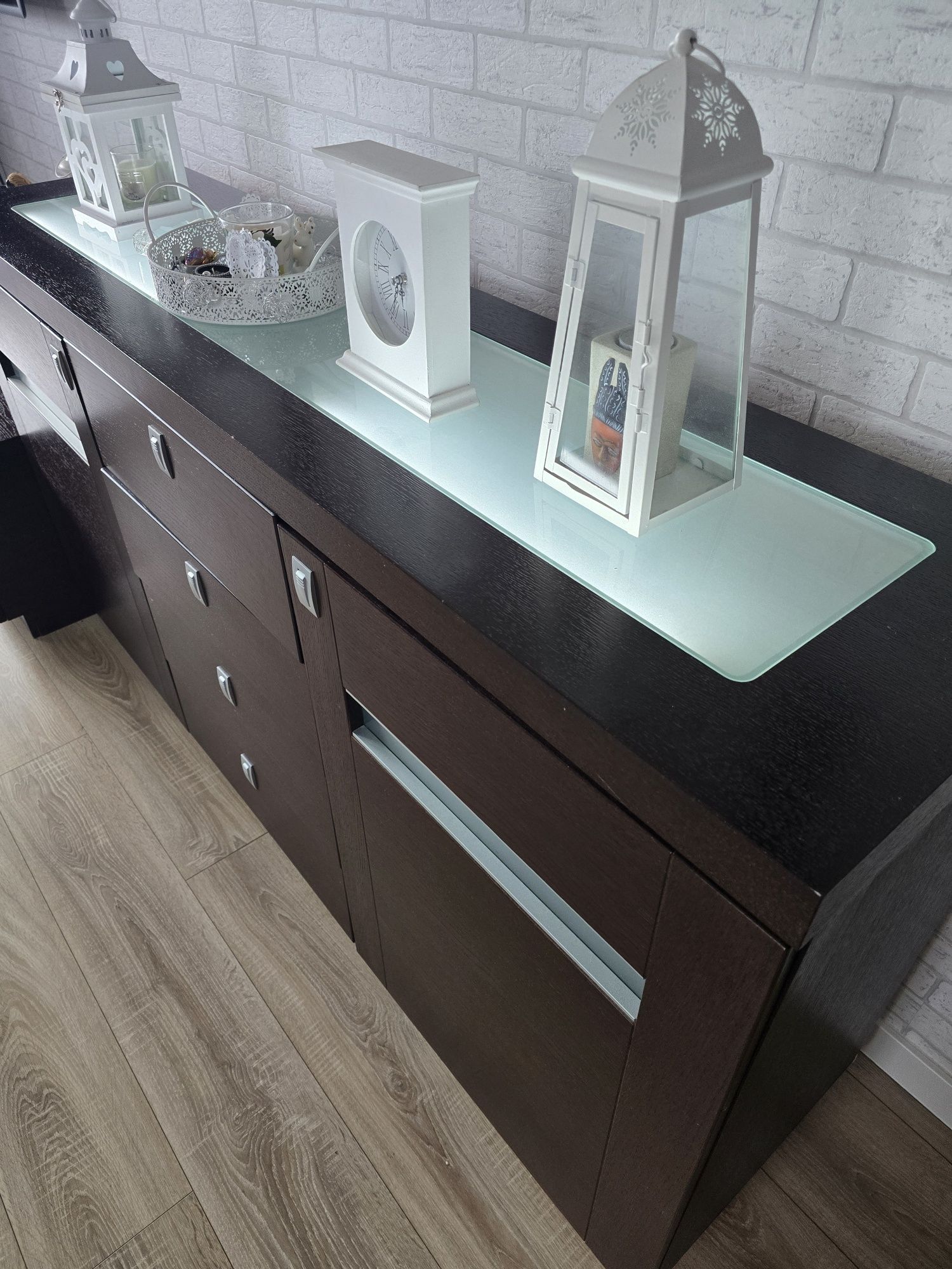 Meble drewniane do salonu