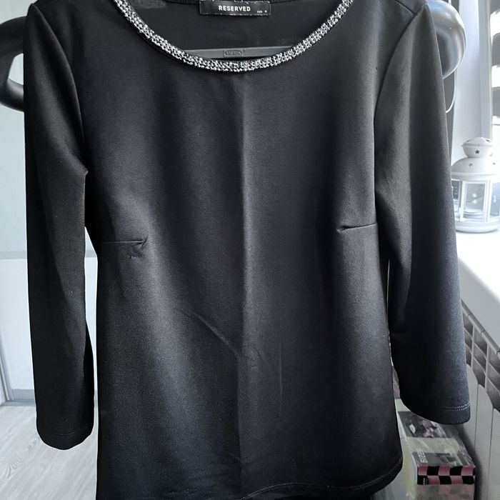 Czarna bluzka ze strassem r. M