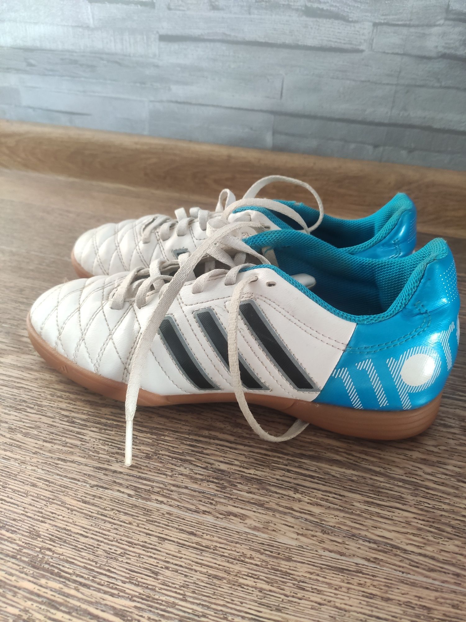 Buty halowe Adidas