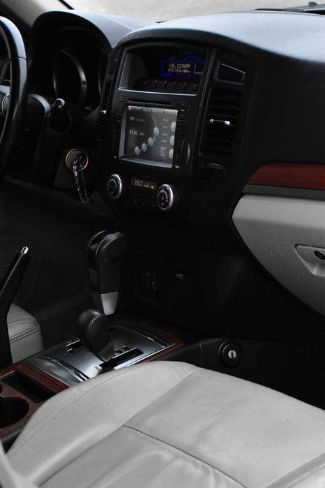 Mitsubishi Pajero Wagon 2008 3.0 бензин/газ [Перший внесок від 20%]