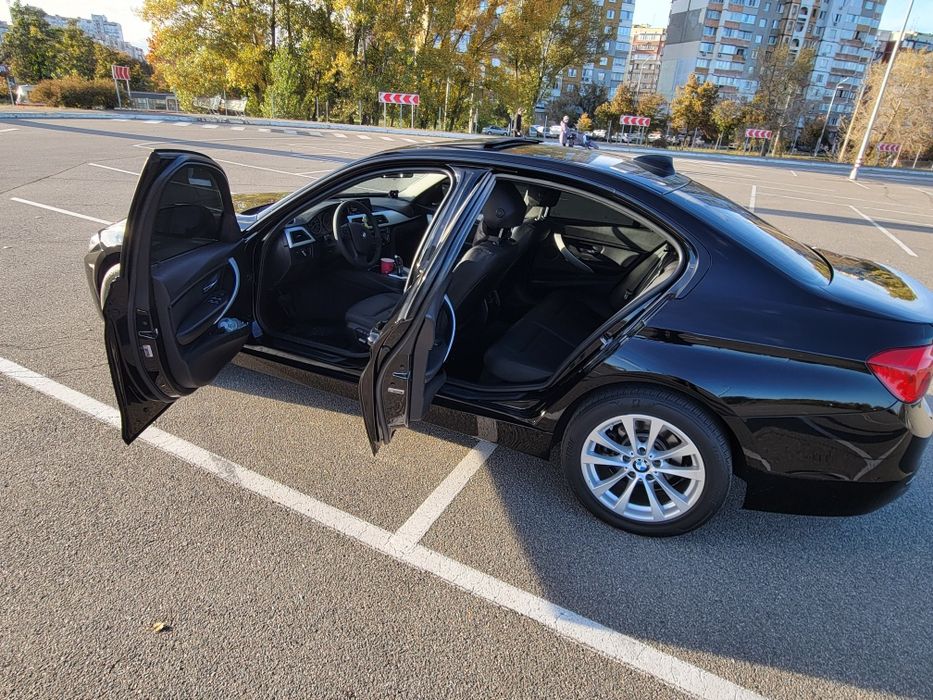 Продаю BMW F30 /2016