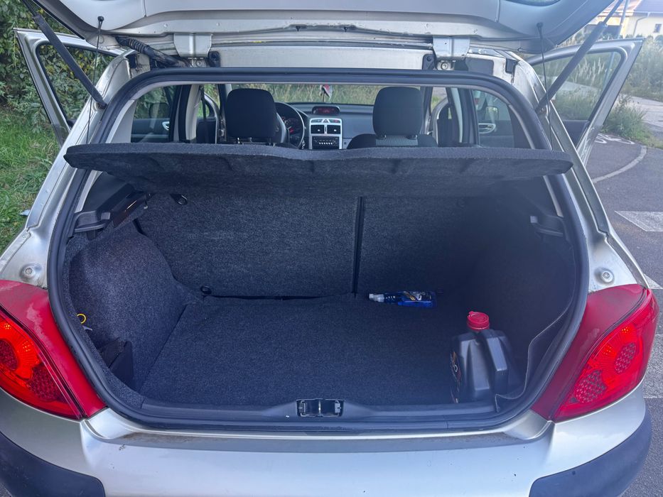 Peugeot 307 srebrny