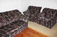 Rozkładana kanapa z 2 fotelami
