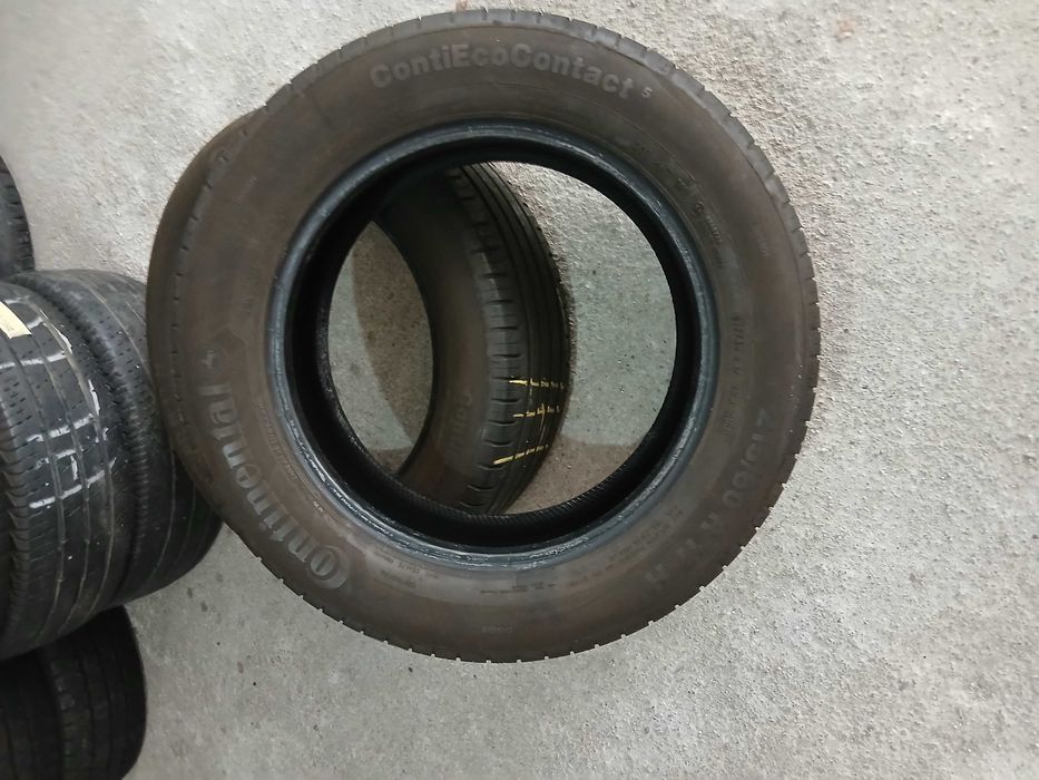 2 pneus 215/60R17 Continental seminovos