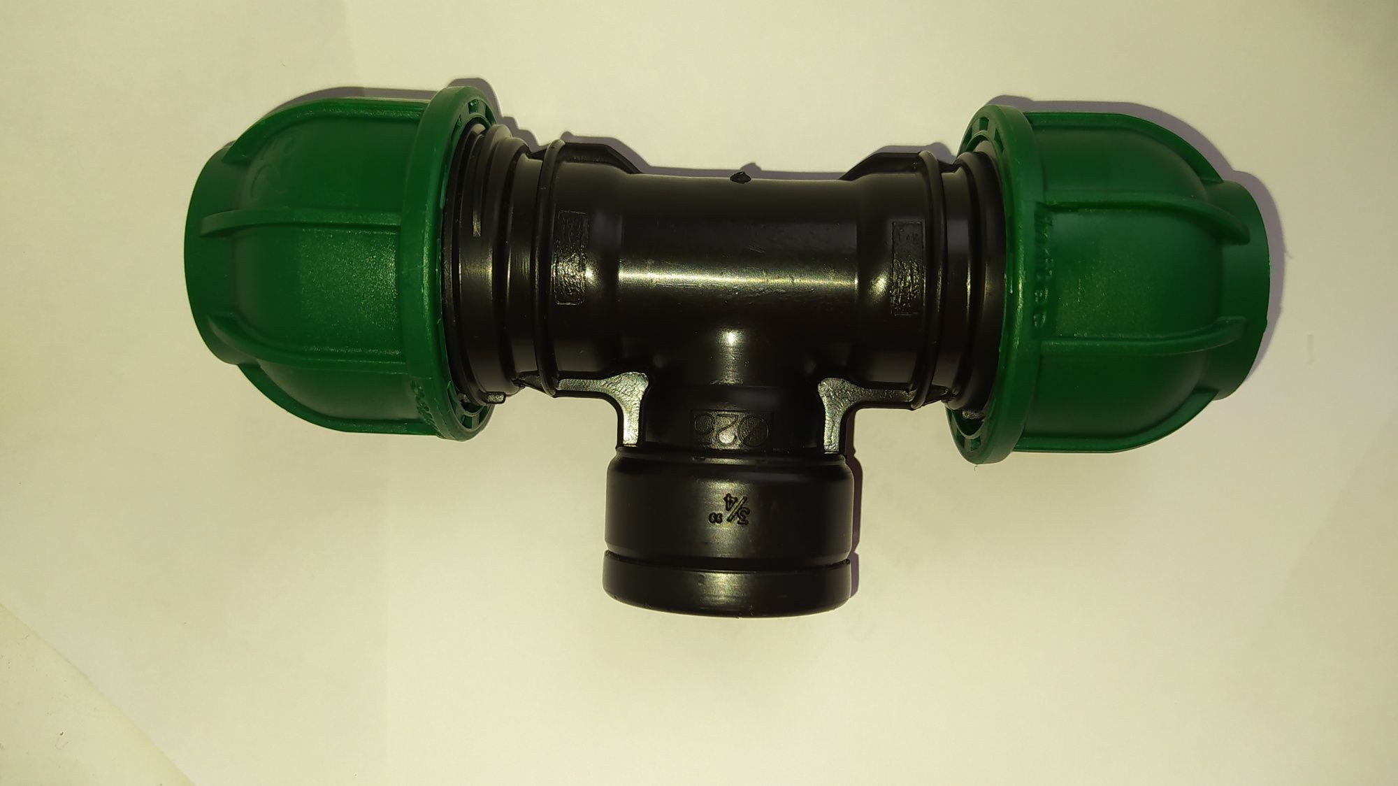 Трійник з внутрішньою різьбою Irritec 25 х 3/4 "х 25