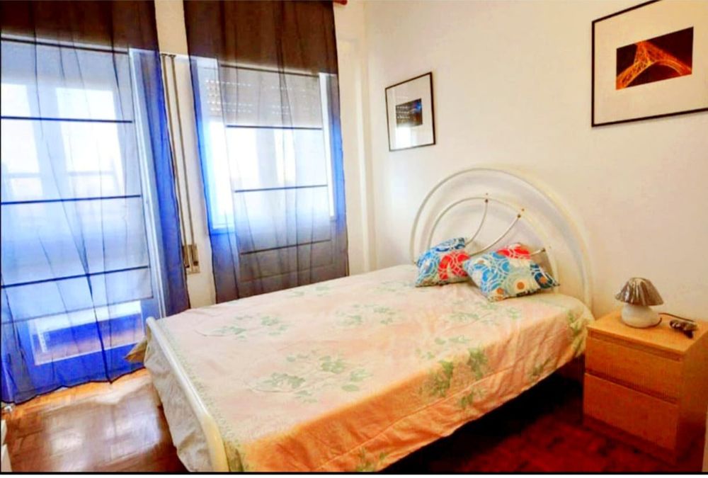 Quarto suíte a Costa Cabral-Porto