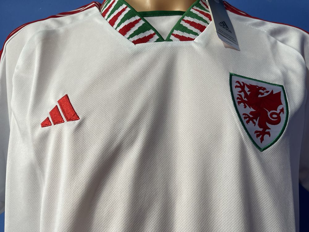 Koszulka reprezentacji Walii 2022/24 nowa. Roz. L. Szybka wysyłka