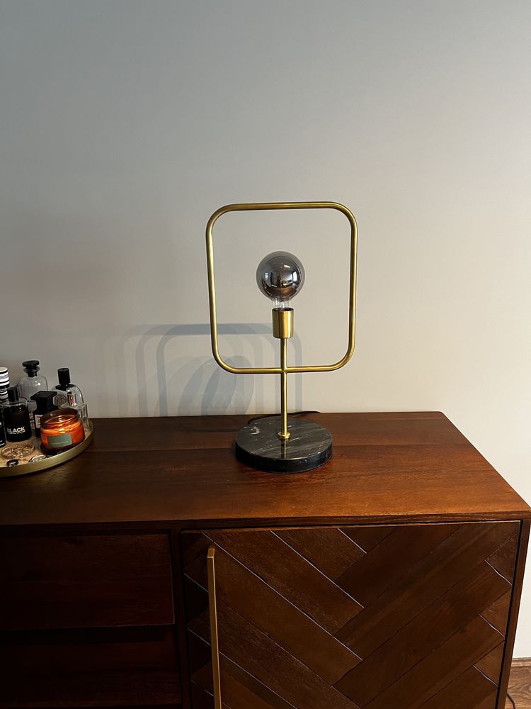 Dutchbone Lampa stołowa Cubo