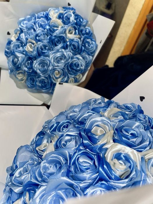 Букети з атласних стрічок  Рози та Піони | Патріотичні композиції