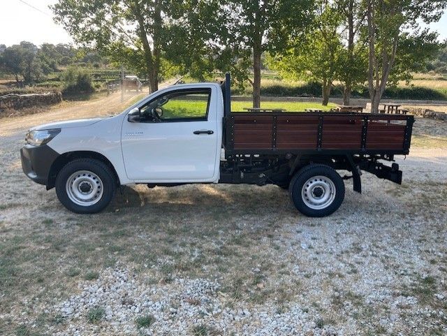 Toyota Hilux 2.4 D-4D 2WD CE CM