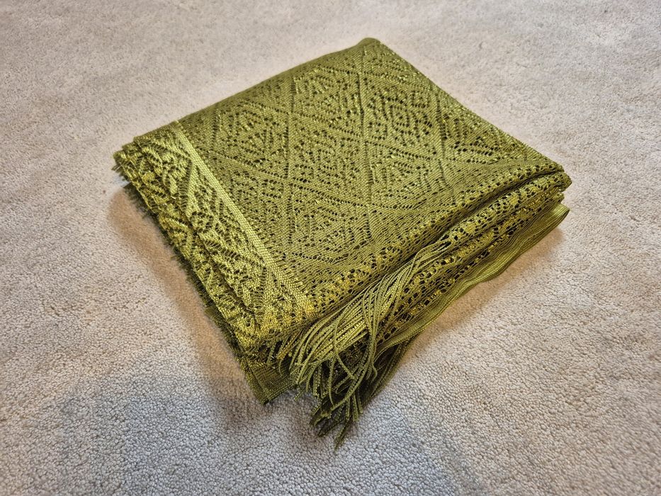 Zielona koronkowa zazdrostka firanka