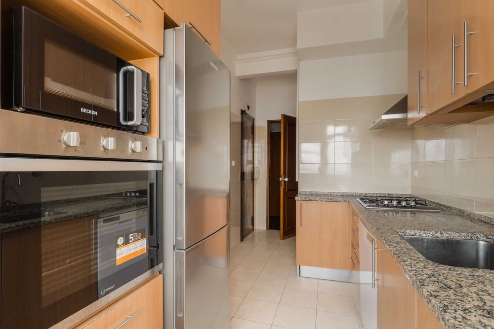 Quarto Arrendar, Despesas incl, Aceita animais pequenos, Lumiar-LISBOA