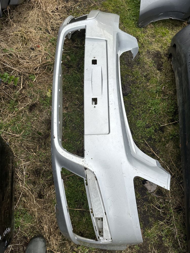 Бампер передній Opel Zafira B 05-08 13124959