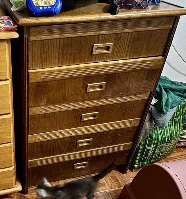 Cómoda Alta em Madeira – 6 Gavetas