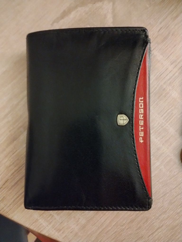 Peterson zestaw prezentowy: duży portfel męski, skórzany brelok i kart