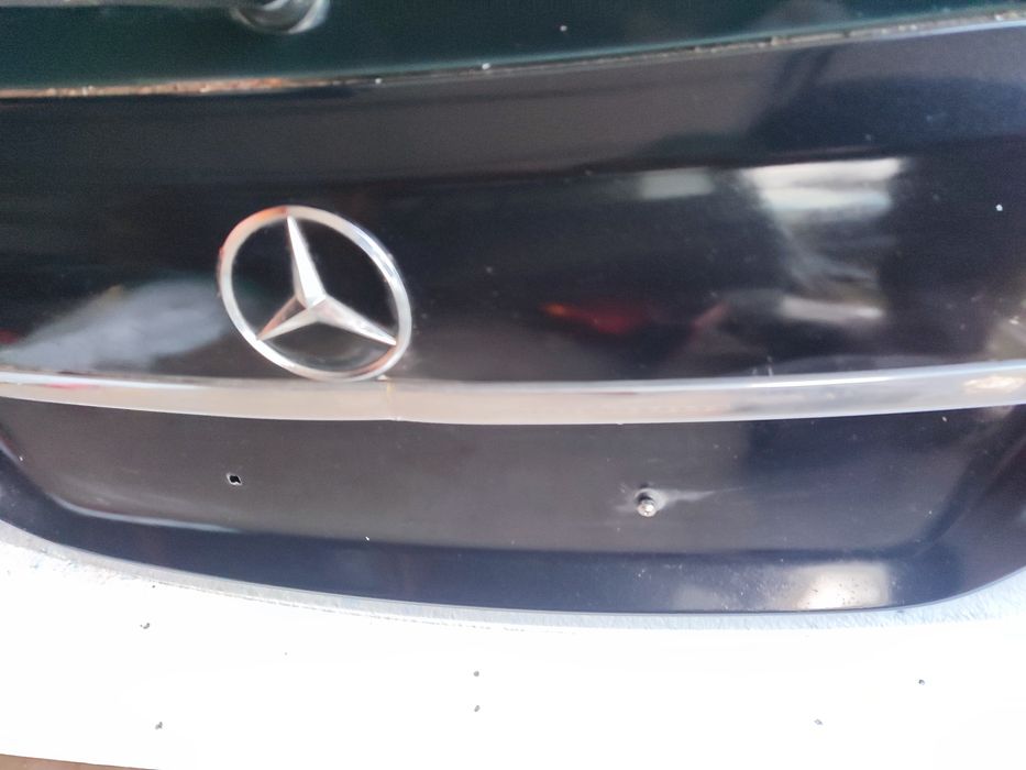 Mercedes w 204  lift c klasa klapa tylna 197