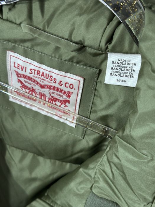 Нова змова парка куртка levis