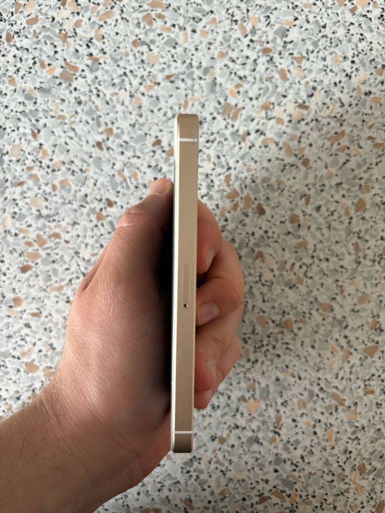 Iphone SE 32GB Gold