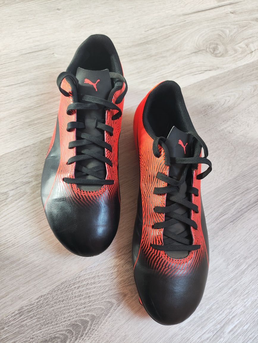 Buty piłkarskie PUMA korki