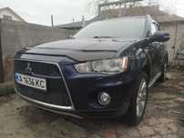 Mitsubishi Outlander XL 2010