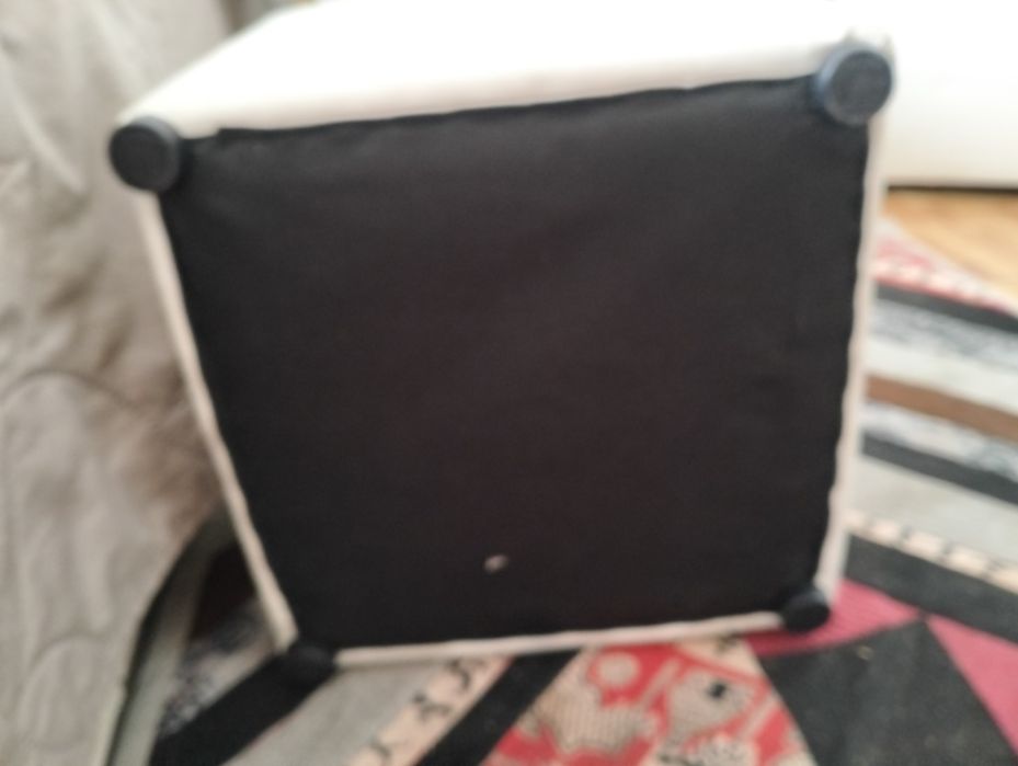 Puff pequeno para venda.