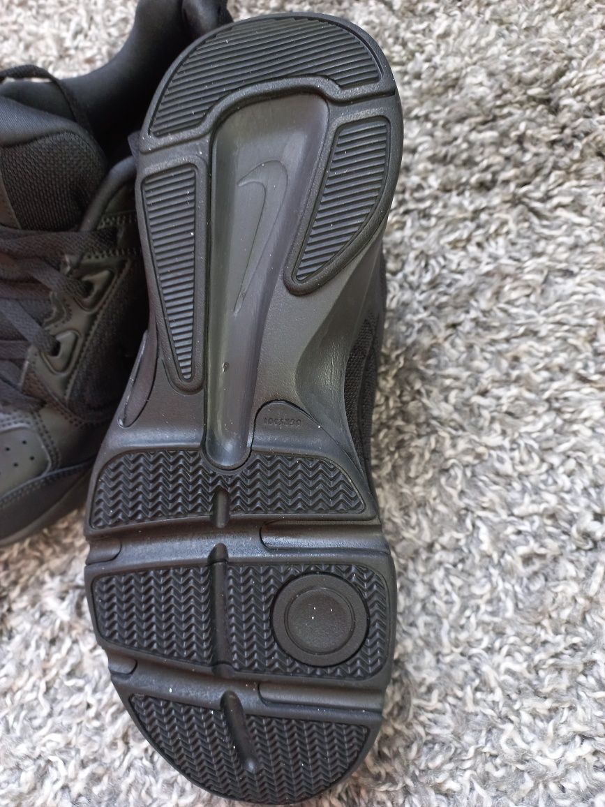Buty trekkingowe nike