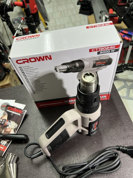 Строительный фен CROWN CT19024K С дисплеем + насадки 2000 Вт