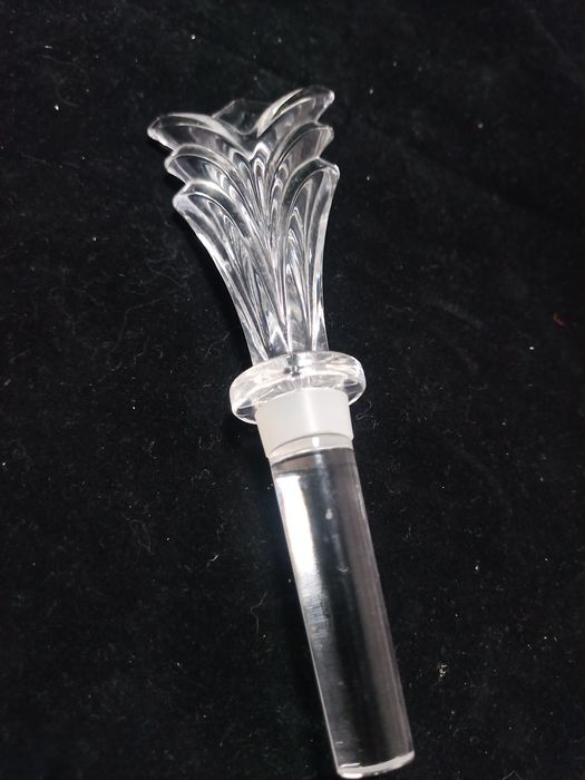 Tampa universal para garrafas de vinho feita em cristal