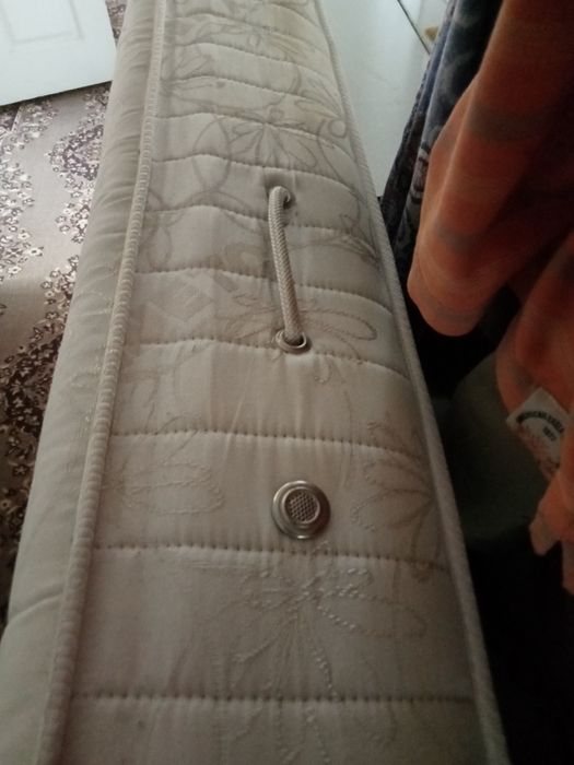 Кровать деревянная