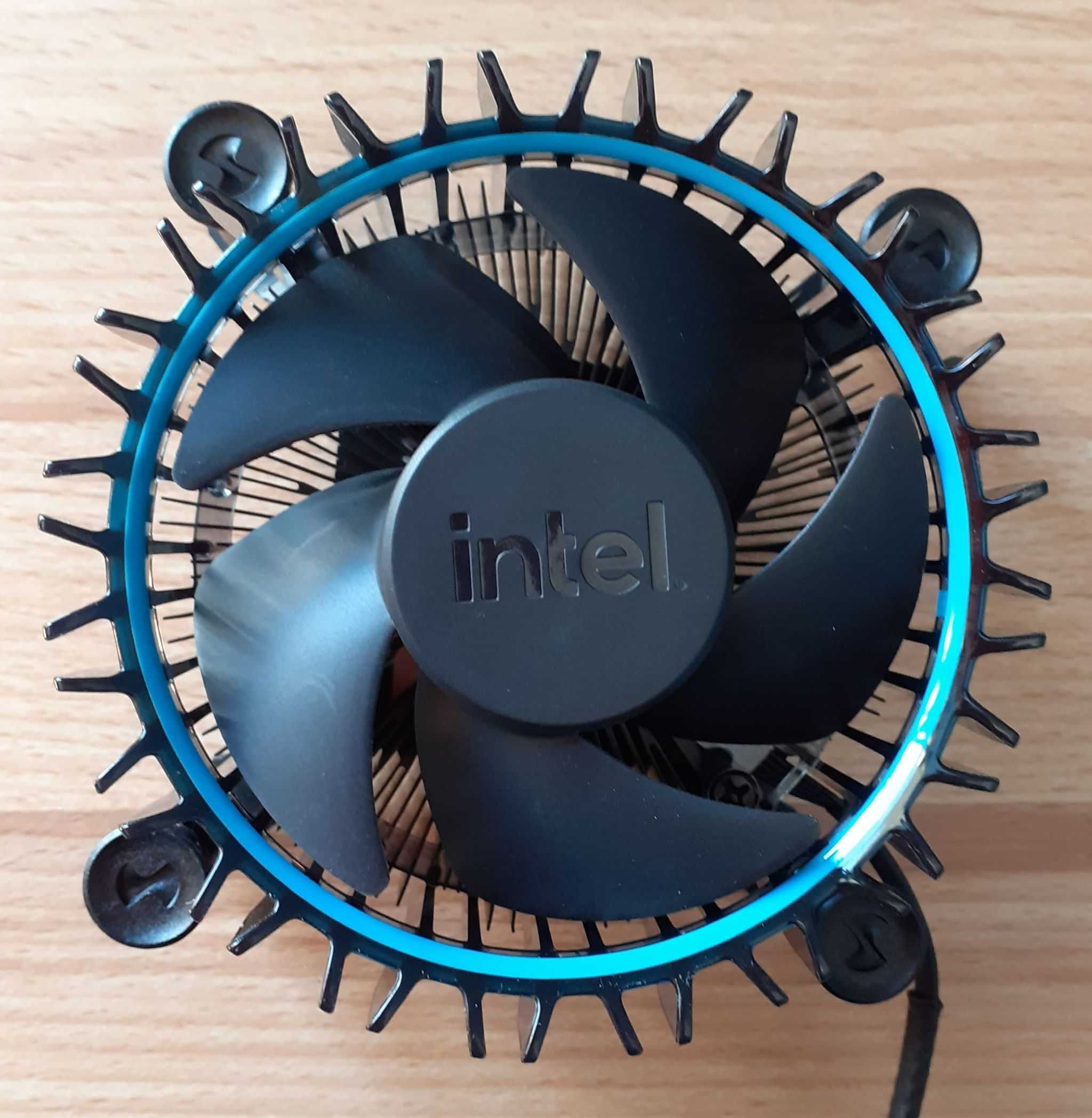 Chłodzenie Intel Box LGA 1700