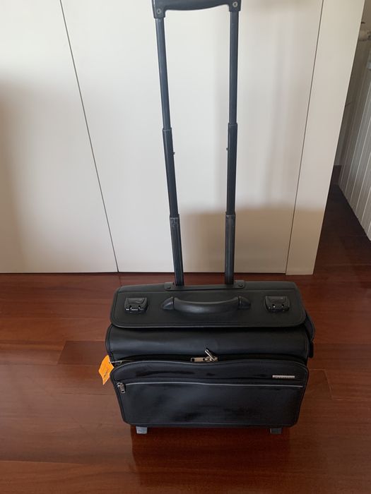 Mala de piloto /Pasta / Troley para pc Delsey